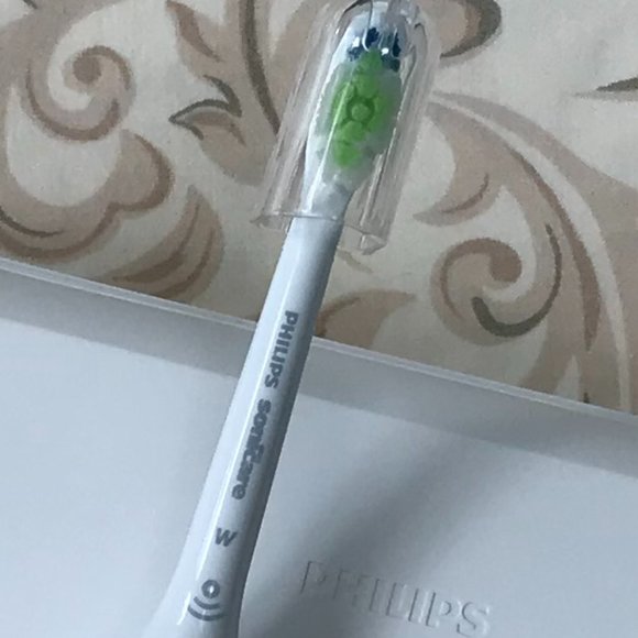 Philips Sonicare Optimal Clean HX6829 Rechargeable Toothbrush – New Without Box - Picture 4 of 7
